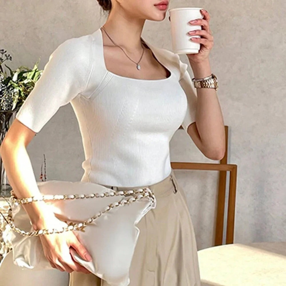 White Casual Women's Tight-Fitting Deformed Square Neck Knitted Top - Picture 8 of 10